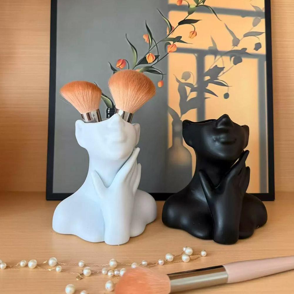 Art Craft Vase - แจกันรูปทรงร่างกายผู้หญิง ที่ใส่แปรงแต่งหน้า ปากกา ของตกแต่งบ้าน แจกันศิลปะรูปคน ดีไซน์สร้างสรรค์ใหม่