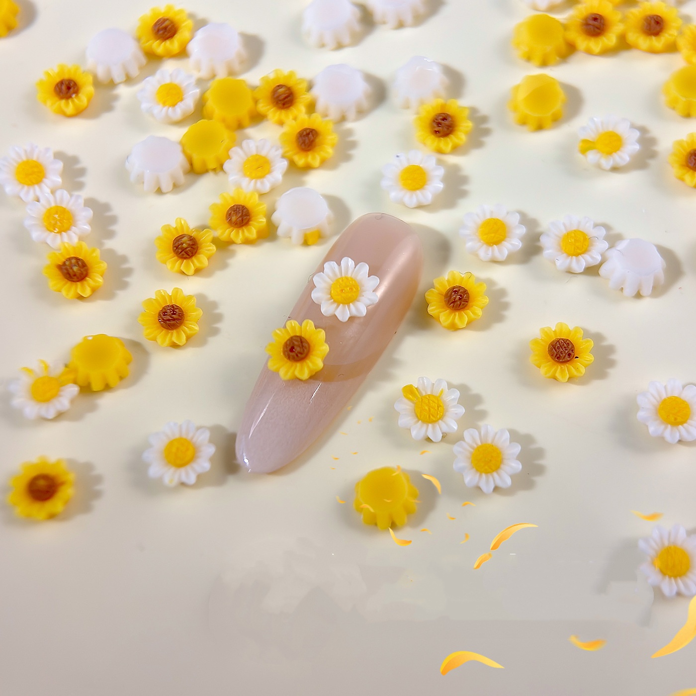 ชาร์มตกแต่งเล็บรูปดอกเดซี่ขนาด - Art Craft Yellow Springs บทวิจารณ์และราคา